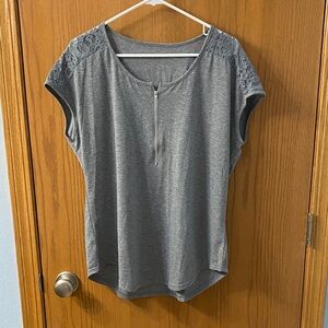 “5/$20” gray short sleeved embellished T-shirt size CL extra large